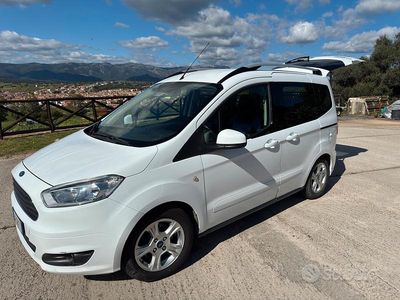 Usata Ford Tourneo Courier 100 CV (73 kW) 2014 Monovolume
