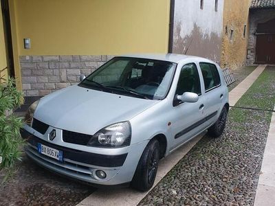 usata Renault Clio II 1.2 5 porte RT