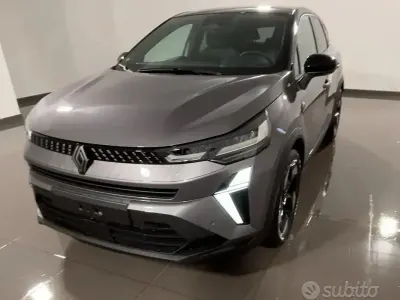 Usata Renault Captur Techno 120 CV (88 kW) 2025 Grigio SUV