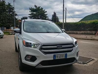 Begagnad Ford Kuga 120 HK (88 kW) 2017 Vit SUV