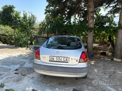 Usata Toyota Corolla 86 CV (63 kW) 1998 Grigio Berlina
