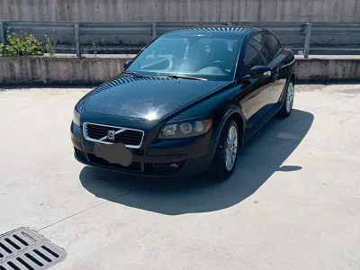 Usata Volvo C30 109 CV (80 kW) 2009 Utilitaria