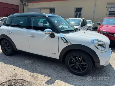 Usata Mini Cooper Countryman 143 CV (105 kW) 2012 Bianco SUV
