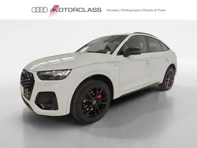 Usata Audi Q5 Sportback Comfort 204 CV (150 kW) 2023 Bianco ghiaccio metallizzato SUV