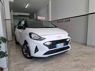 Usata Hyundai i10 63 CV (46 kW) 2024 Bianco Utilitaria