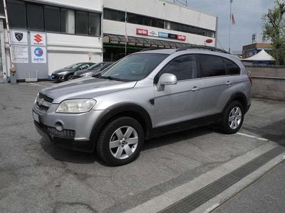 Usata Chevrolet Captiva 150 CV (110 kW) 2007 Grigio SUV