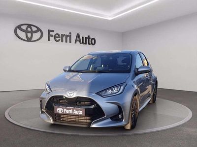 Silver met. Usata 2025 Toyota Yaris Hybrid Trend Berlina | 20.900 € (Buon prezzo)