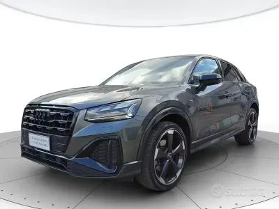Begagnad Audi Q2 Ambiente 190 HK (139 kW) 2023 Grå SUV