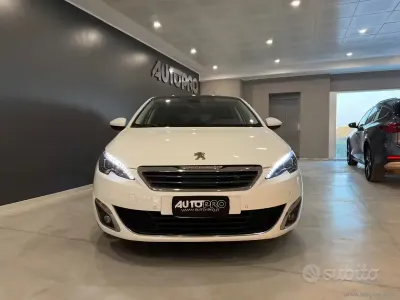 Usata Peugeot 308 Allure 116 CV (85 kW) 2014 Bianco Berlina