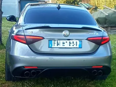 Usata Alfa Romeo Giulia Veloce 211 CV (155 kW) 2018 Grigio Berlina