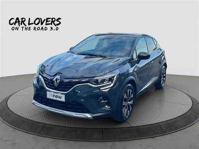 Blu scuro Usata 2023 Renault Captur Intens SUV | 17.990 € (Buon prezzo)