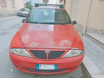 Usata Lancia Ypsilon 80 CV (58 kW) 2002 Rosso Utilitaria