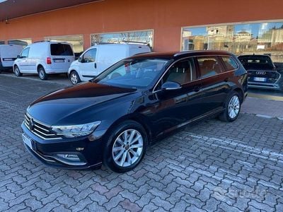 Usata VW Passat Business 150 CV (110 kW) 2022 Nero Station wagon