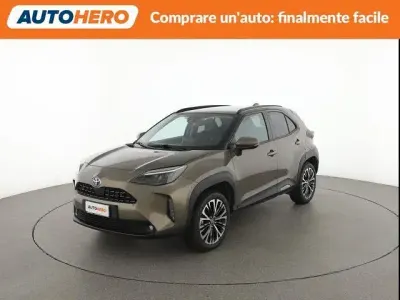 Usata Toyota Yaris Cross Lounge 92 CV (67 kW) 2023 Verde SUV