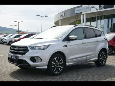 Usata Ford Kuga ST-Line 120 CV (88 kW) 2020 Grigio SUV
