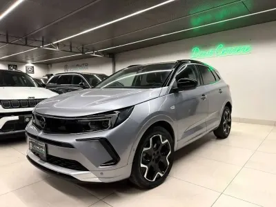 Usata Opel Grandland X Ultimate 131 CV (96 kW) 2024 Grigio SUV