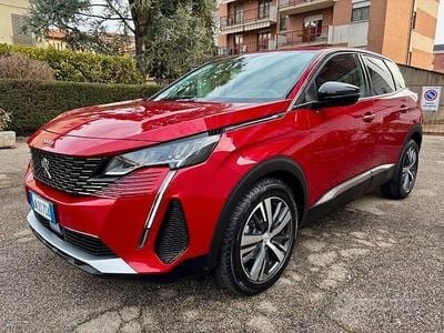 Begagnad Peugeot 3008 Allure 131 HK (96 kW) 2023 Röd SUV