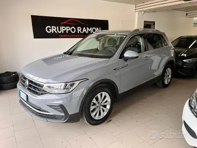 Usata VW Tiguan Life 150 CV (110 kW) 2022 Blu SUV