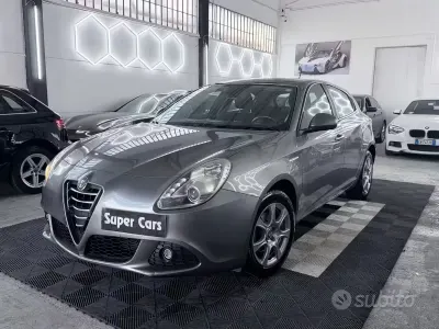 Usata Alfa Romeo Giulietta Progression 120 CV (88 kW) 2013 Grigio Utilitaria