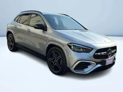 Usata Mercedes GLA180 Advanced Plus 136 CV (100 kW) 2024 Argento SUV