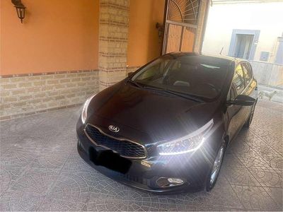 Begagnad Kia Ceed 100 HK (73 kW) 2013 Svart Halvkombi