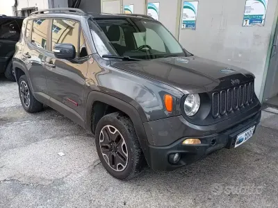 Usata Jeep Renegade 170 CV (125 kW) 2018 Grigio SUV