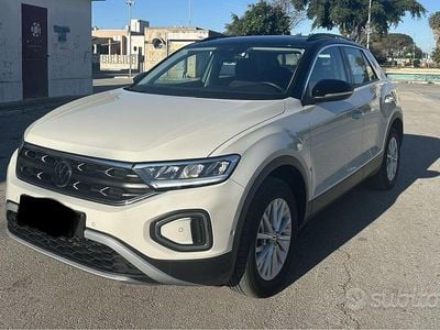 Begagnad VW T-Roc Life 110 HK (80 kW) 2023 SUV