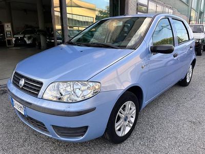 Usata Fiat Punto Dynamic 60 CV (44 kW) 2004 Blu/azzurro Utilitaria