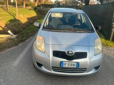 usata Toyota Yaris 2008