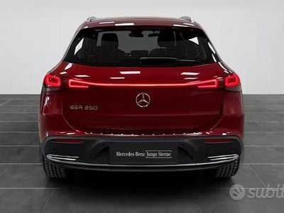 Usata Mercedes EQA250 139 kW (190 CV) 2023 Rosso SUV