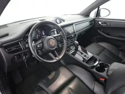 Usata Porsche Macan 265 CV (194 kW) 2023 Grigio vulcano SUV