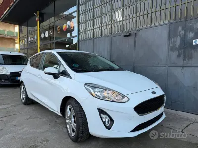 Usata Ford Fiesta Titanium 60 CV (44 kW) 2017 Bianco Utilitaria