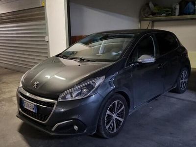 usata Peugeot 208 allure full optional