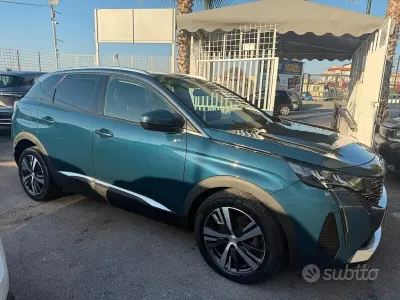 Usata Peugeot 3008 Allure 131 CV (96 kW) 2021 Bluazzurro SUV