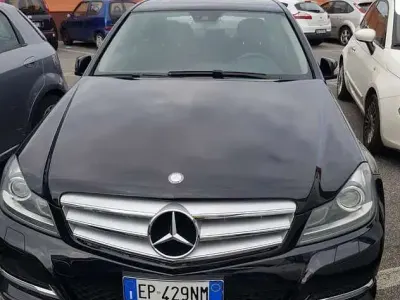 Usata Mercedes 200 136 CV (100 kW) 2013 Nero Berlina