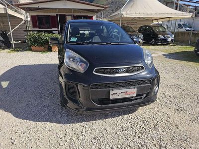Käytetty Kia Picanto 67 HP (49 kW) 2016 Musta Viistoperä