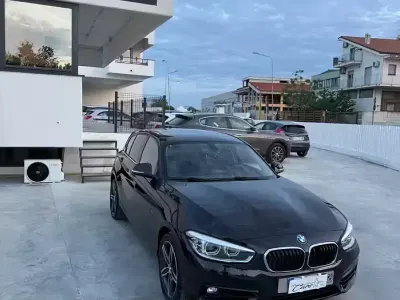 Käytetty BMW 118 Sport Line 150 HP (110 kW) 2015 Musta Viistoperä