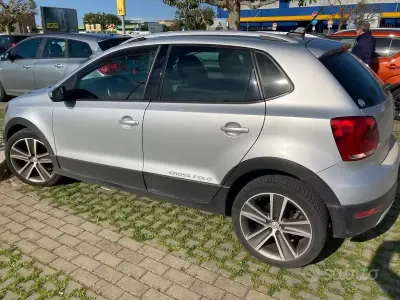 Usata VW Polo Cross 105 CV (77 kW) 2010 Grigio Utilitaria