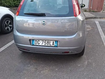 Usata Fiat Grande Punto 77 CV (56 kW) 2007 Grigio Utilitaria