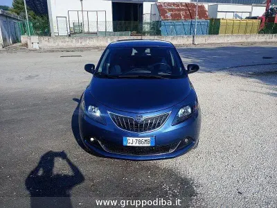 Usata Lancia Ypsilon Gold 69 CV (50 kW) 2022 Blu Utilitaria
