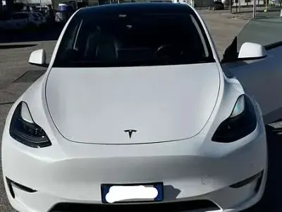 Usata Tesla Model Y 152 kW (208 CV) 2022 Bianco SUV
