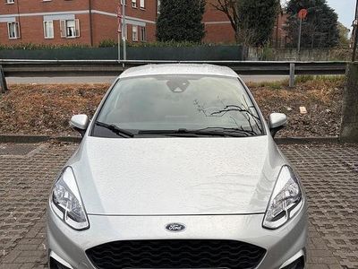 Usata Ford Fiesta 125 CV (91 kW) 2018 Grigio Utilitaria
