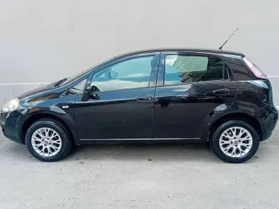 Usata Fiat Punto Evo 69 CV (50 kW) 2012 Nero Utilitaria
