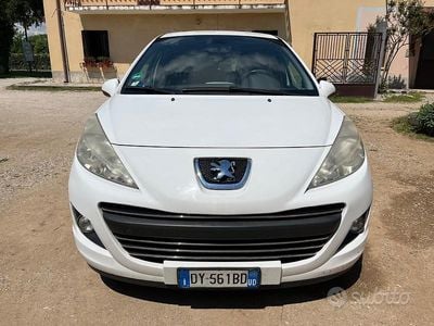 Bianco Usata 2009 Peugeot 207 Berlina | 1590 € (Buon prezzo)