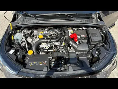 Usata Renault Captur Techno 90 CV (66 kW) 2025 Grigio scuro SUV