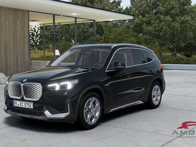 Nieuw BMW iX1 xLine 150 kW (204 PK) 2026 Zwart SUV