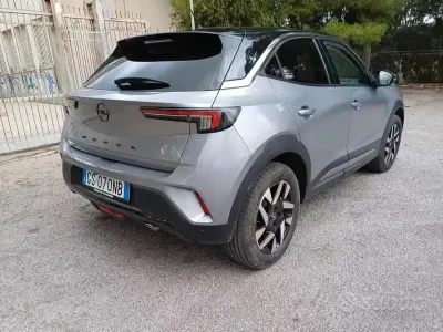 Usata Opel Mokka 110 CV (80 kW) 2024 Grigio SUV