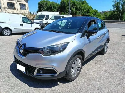 Usata Renault Captur 90 CV (66 kW) 2015 Grigio SUV