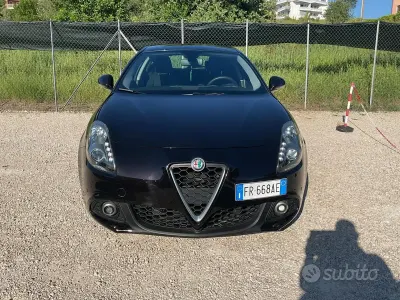 Gebraucht Alfa Romeo Giulietta Business 120 PS (88 kW) 2018 Braun Kleinwagen