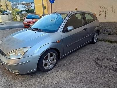 Usata Ford Focus 115 CV (84 kW) 2003 Grigio Berlina